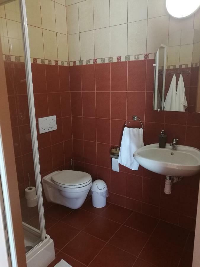 Miklos Fogado Es Etterem Inn Matraterenye